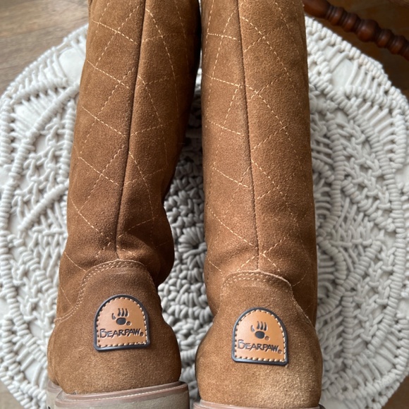 BearPaw quilted, tall boots size 8 - Picture 7 of 14